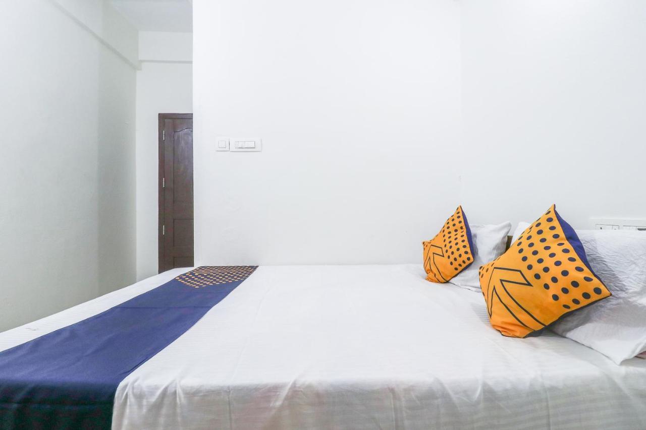Spot On Rohini Inn Kadampuzha Kottakkal Extérieur photo